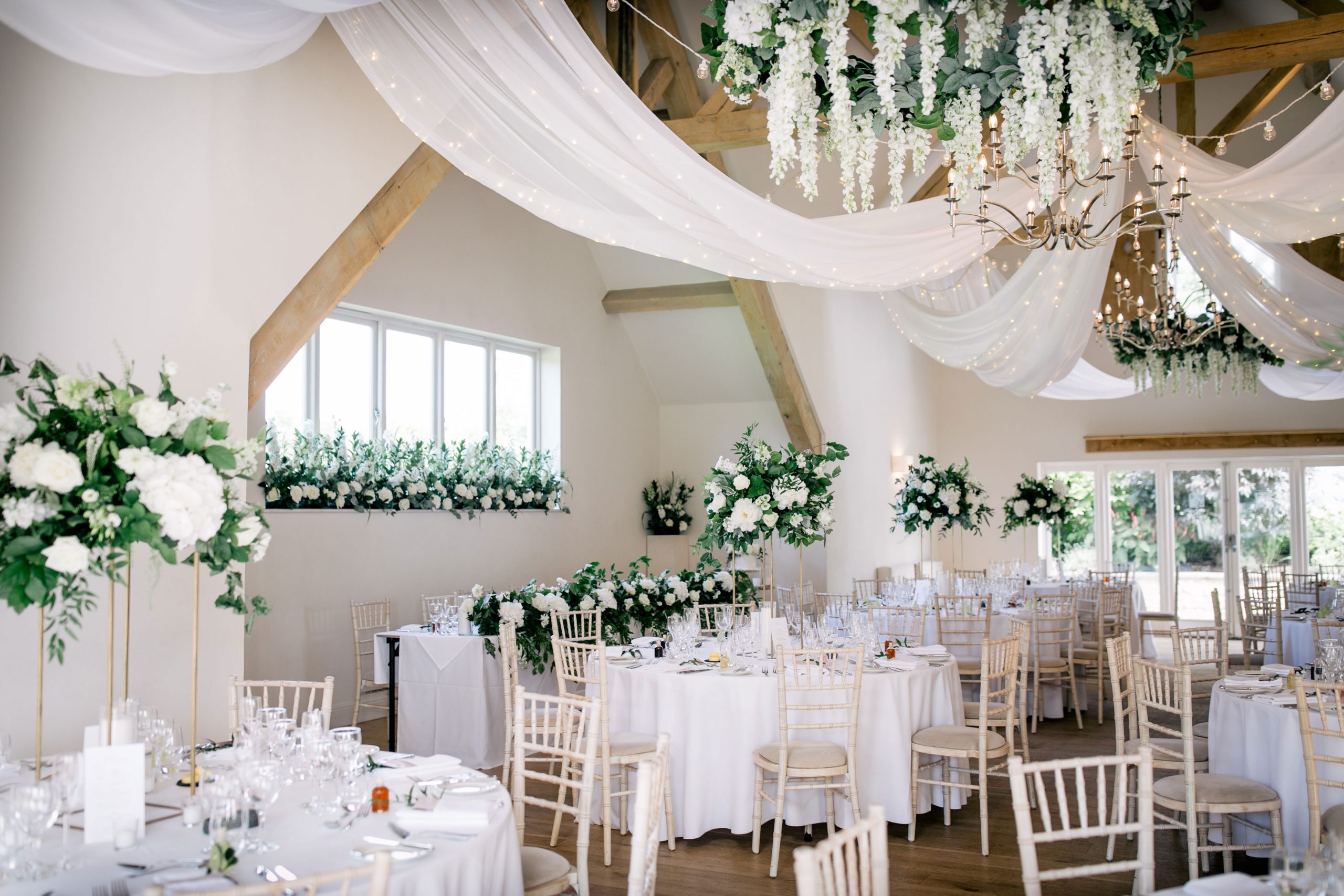 summer-wedding-breakfast-at-hyde-house-and-barn